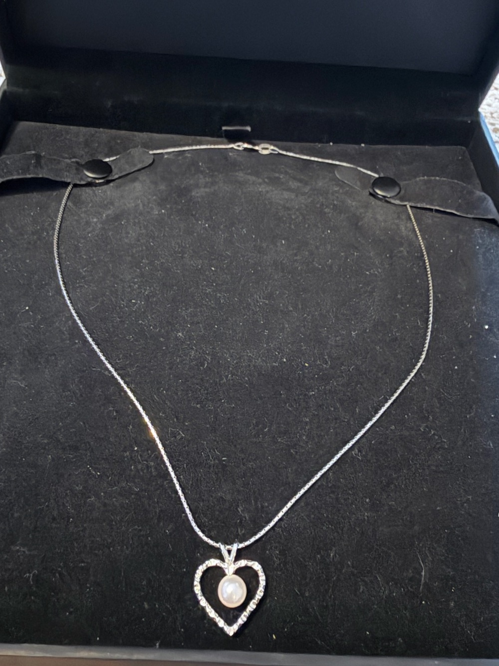 18k WG necklace